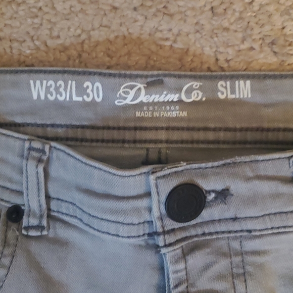 33x30 slim gray stretch jeans - Picture 3 of 3